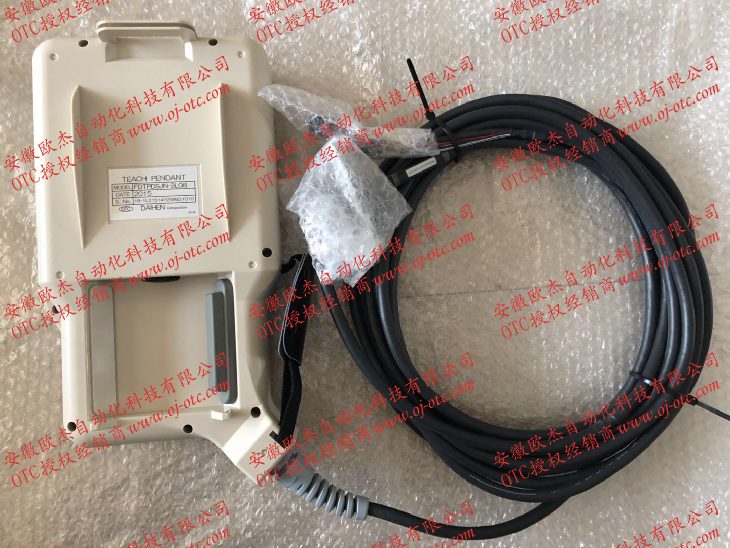 OTC Daihen FDTPDSJN-3L08 實(shí)物特寫(xiě) OTC Daihen FDTPDSJN-3L08 示教器細(xì)節(jié)