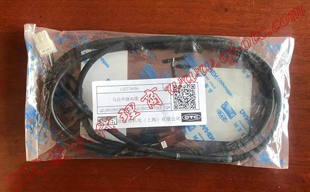 OTC Daihen L22779G00 實(shí)物特寫 OTC Daihen L22779G00 電纜細(xì)節(jié)