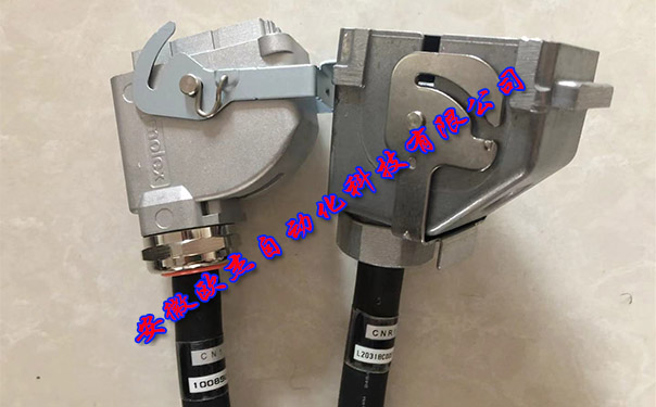 OTC Daihen L20318C00 實(shí)物特寫(xiě) OTC Daihen L20318C00 電纜細(xì)節(jié)