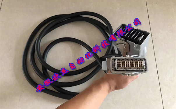 OTC Daihen L20318C00 接頭特寫(xiě) OTC Daihen L20318C00 電纜接頭