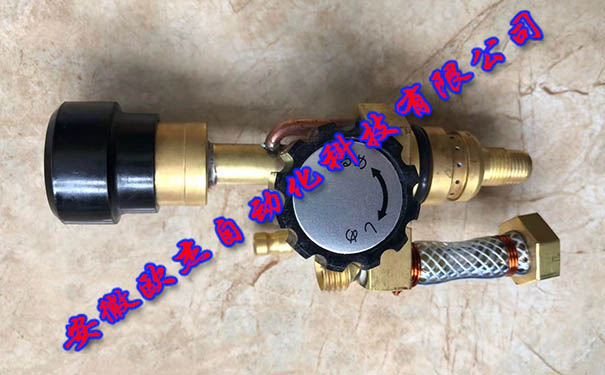 OTC Daihen原裝焊槍體U2965C00整體外觀