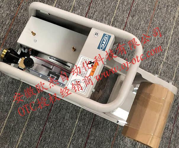 OTC DAIHEN CME-6401 送絲機(jī)側(cè)面