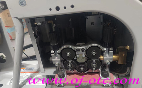 OTC DAIHEN CMV-7402 送絲機與專用焊槍連接示意